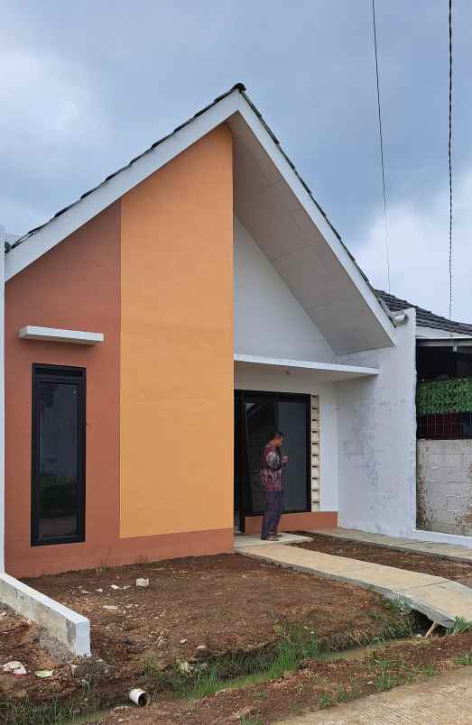 dijual rumah majalaya karawang