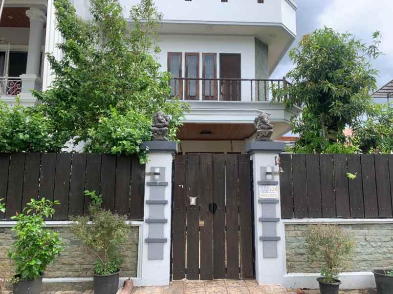 dijual rumah malibu v e28 cengkareng