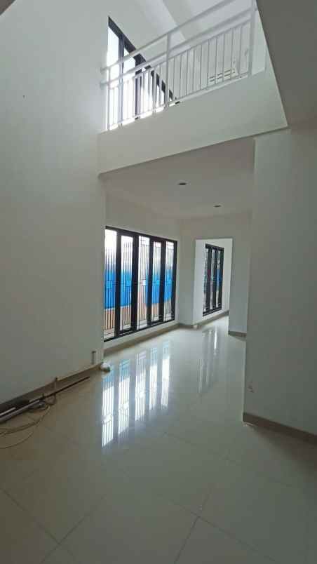 dijual rumah mampang