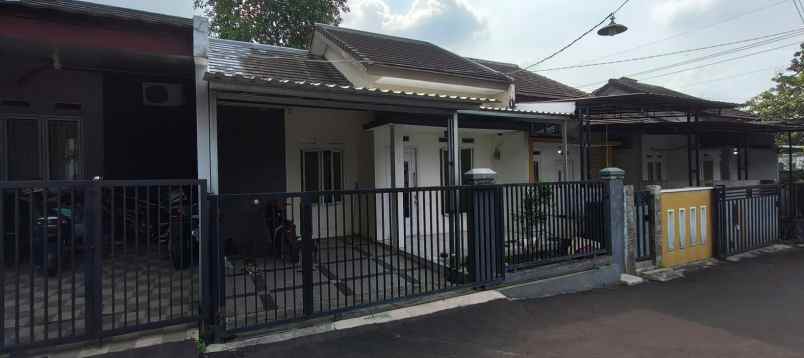 dijual rumah mampang depok