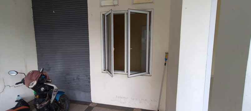 dijual rumah mampang depok