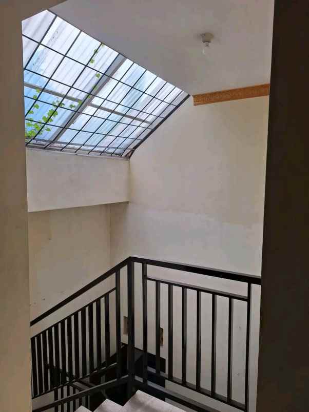 dijual rumah manguwoharjo