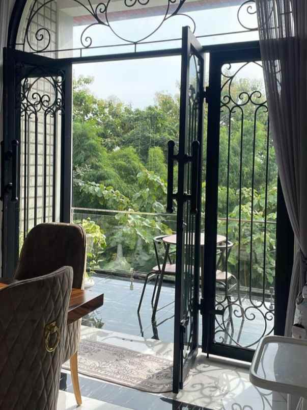 dijual rumah manyaran