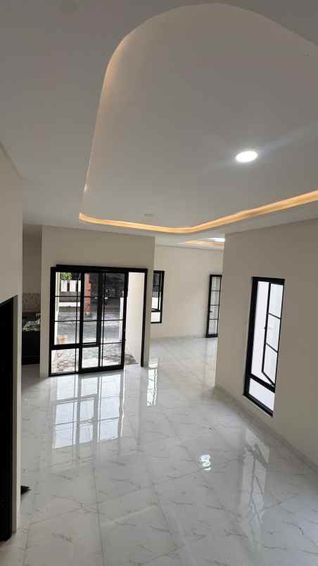 dijual rumah manyaran