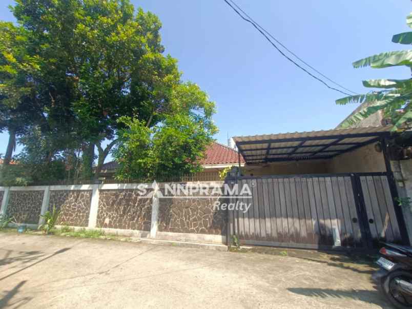 dijual rumah mekarjaya