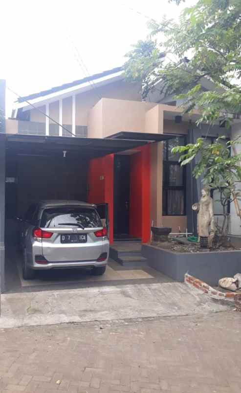 dijual rumah mekarwangi