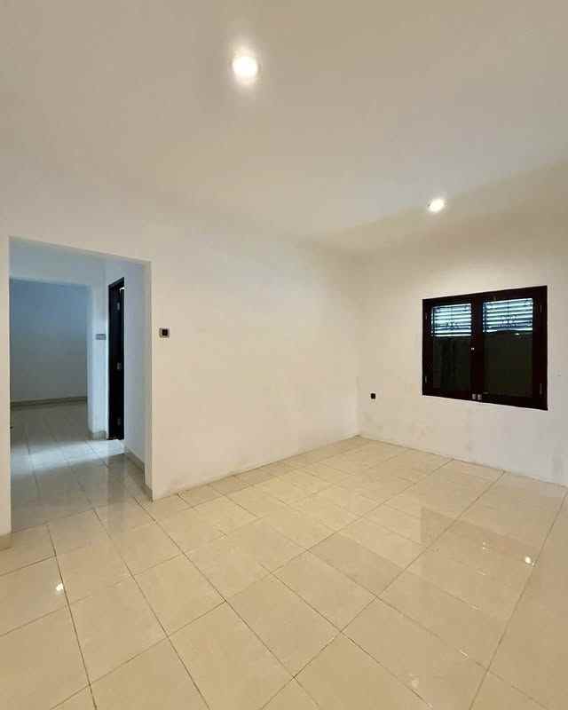dijual rumah menteng