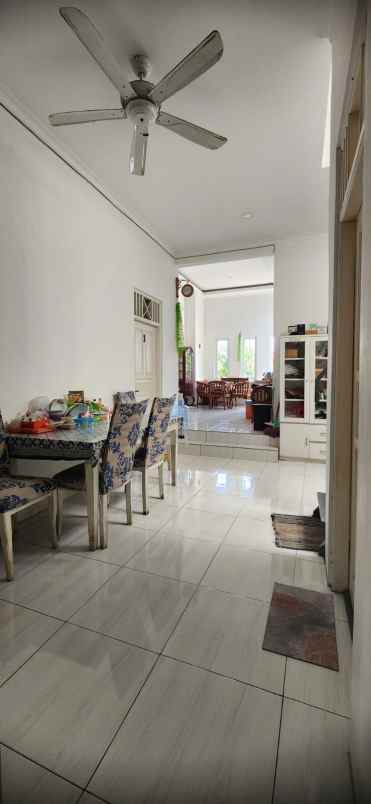 dijual rumah meruya ilir kembangan