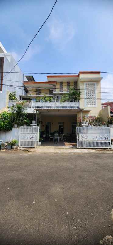 dijual rumah meruya ilir kembangan