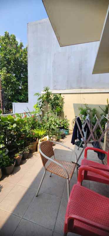 dijual rumah meruya ilir kembangan