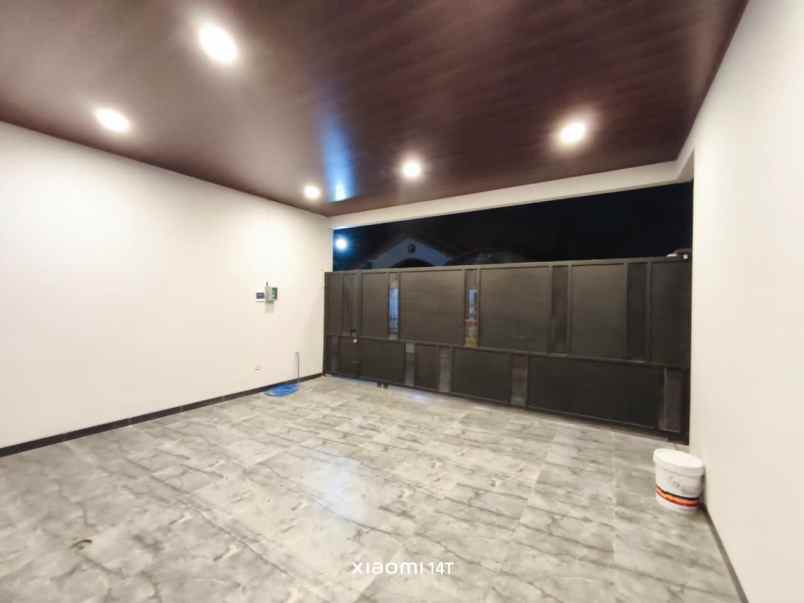 dijual rumah mewah di sumber solo