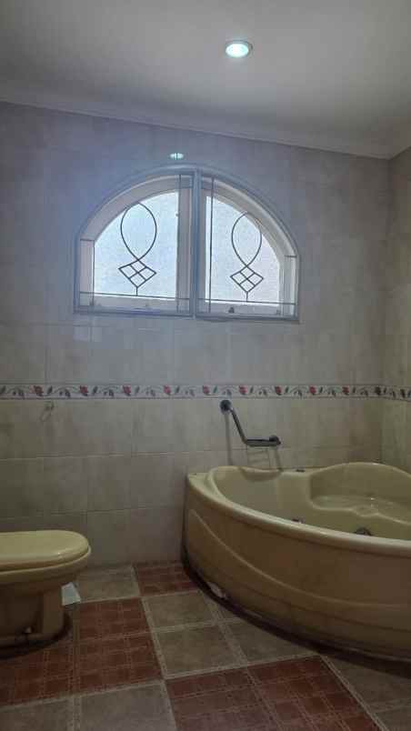 dijual rumah mitra gading villa kelapa
