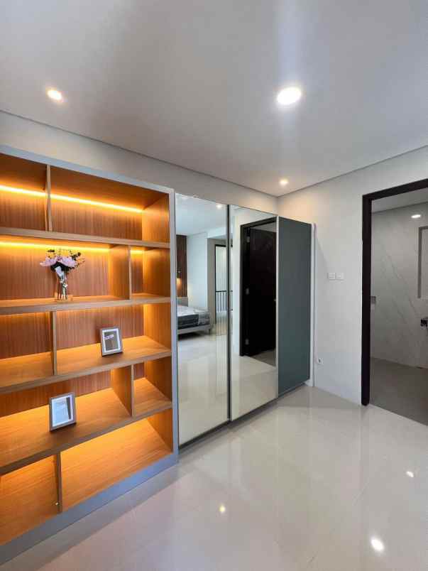 dijual rumah mocca vrbana dian istana