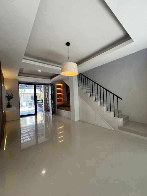 dijual rumah mocca vrbana dian istana