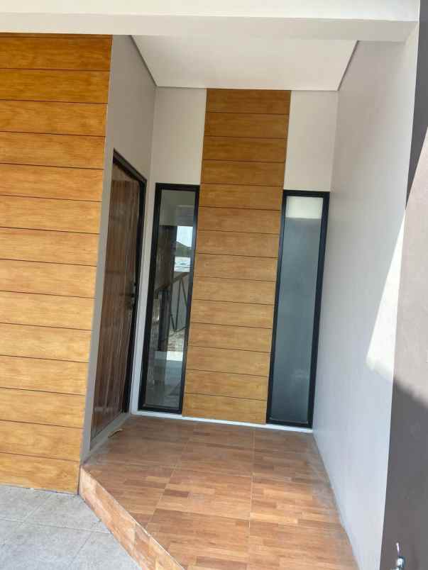 dijual rumah mustika jaya