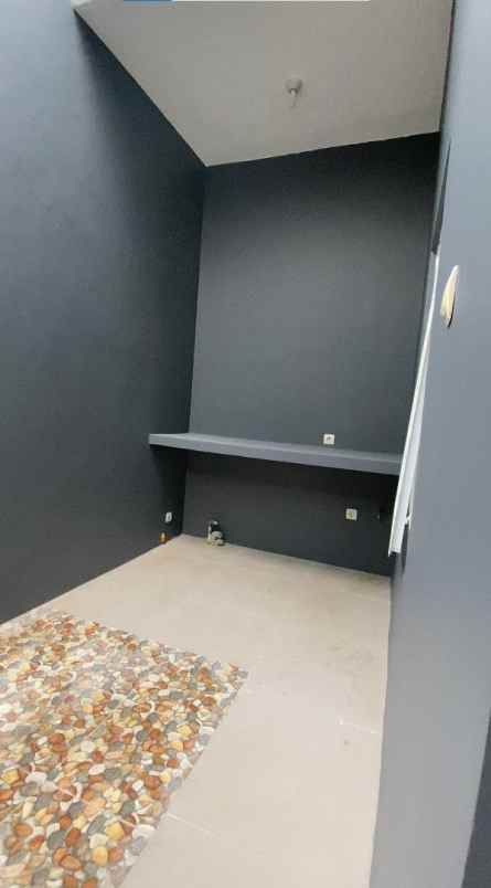 dijual rumah mustika sari