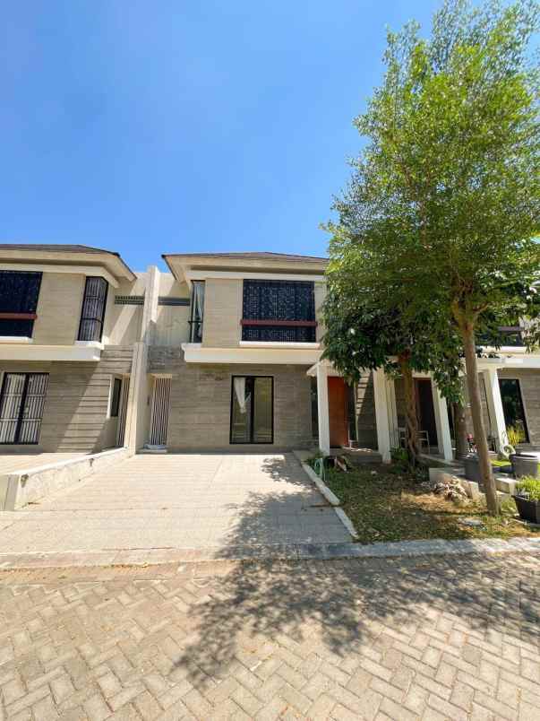 dijual rumah northwest lake citraland