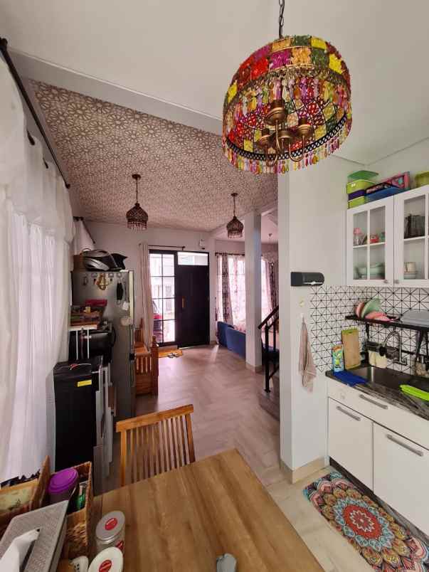 dijual rumah padasuka