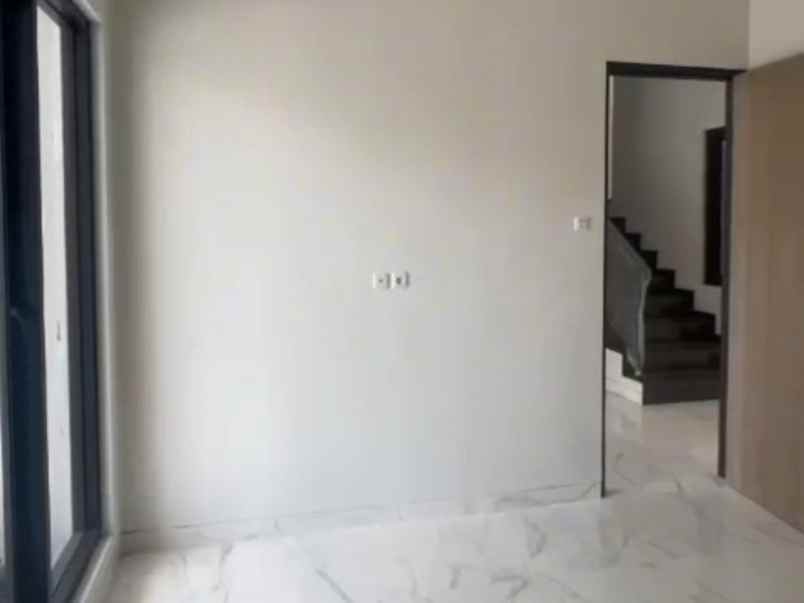 dijual rumah pakal madya asri