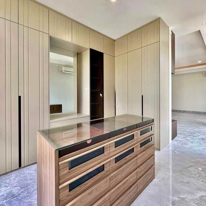 dijual rumah pakuwon indah la rizgolf