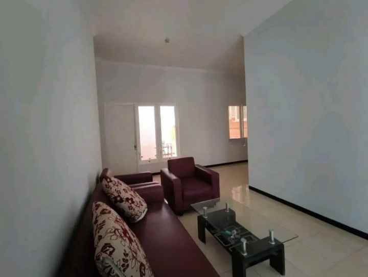 dijual rumah palm spring regency