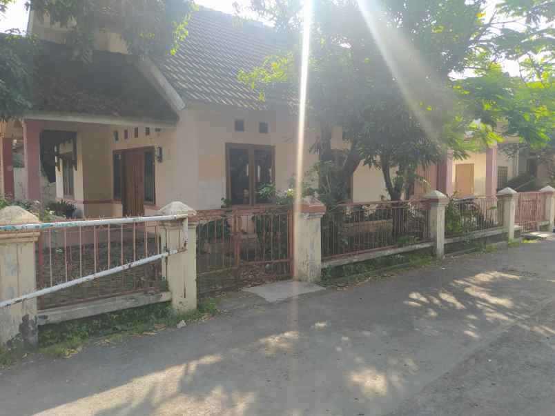 dijual rumah parakan saat antapani bandung