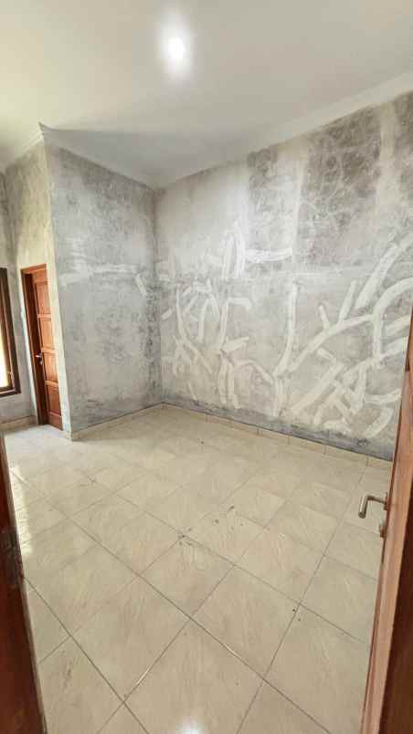 dijual rumah pasar godean
