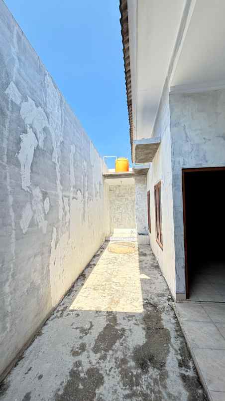 dijual rumah pasar godean