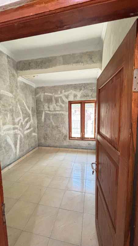 dijual rumah pasar godean