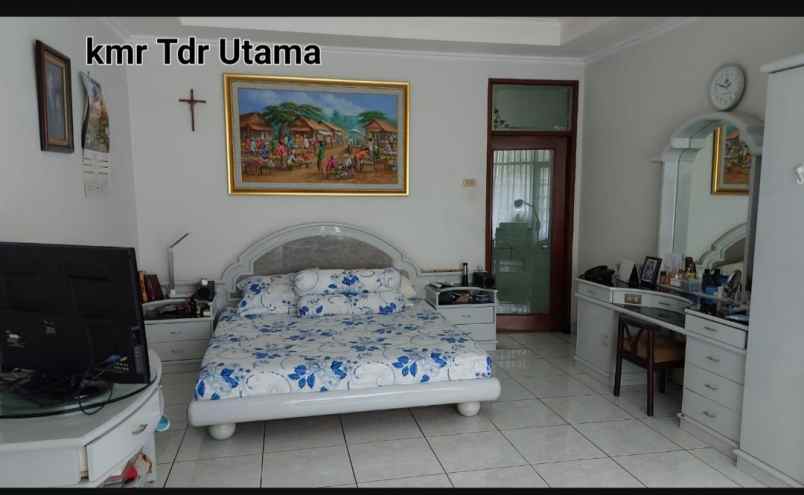 dijual rumah pasteur