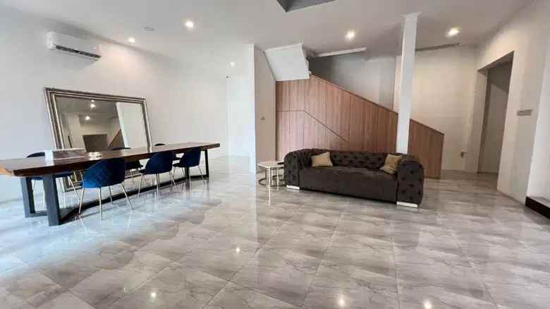 dijual rumah permata hijau