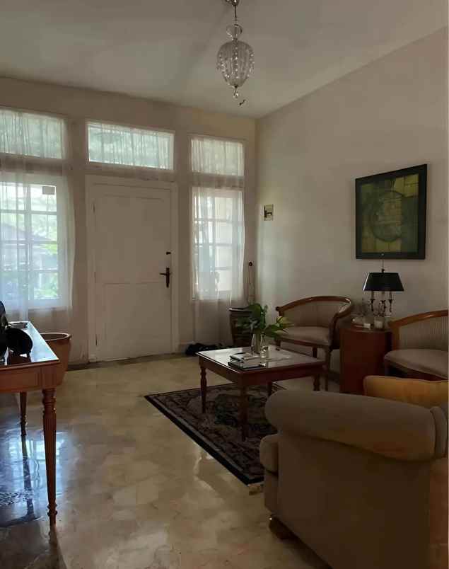 dijual rumah perum lembah cinere depok