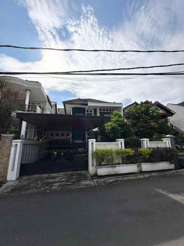 dijual rumah perumahan bukit permai