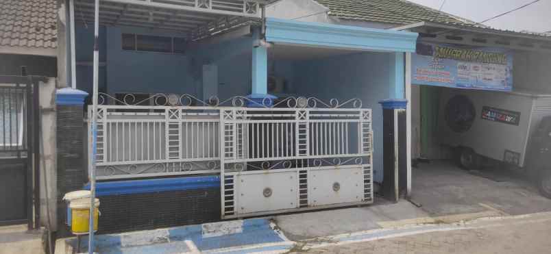 dijual rumah perumahan green menganti