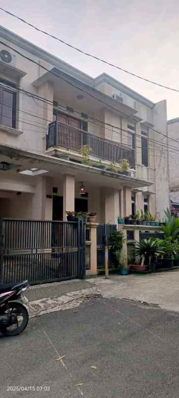 dijual rumah perumahan mampang indah 1