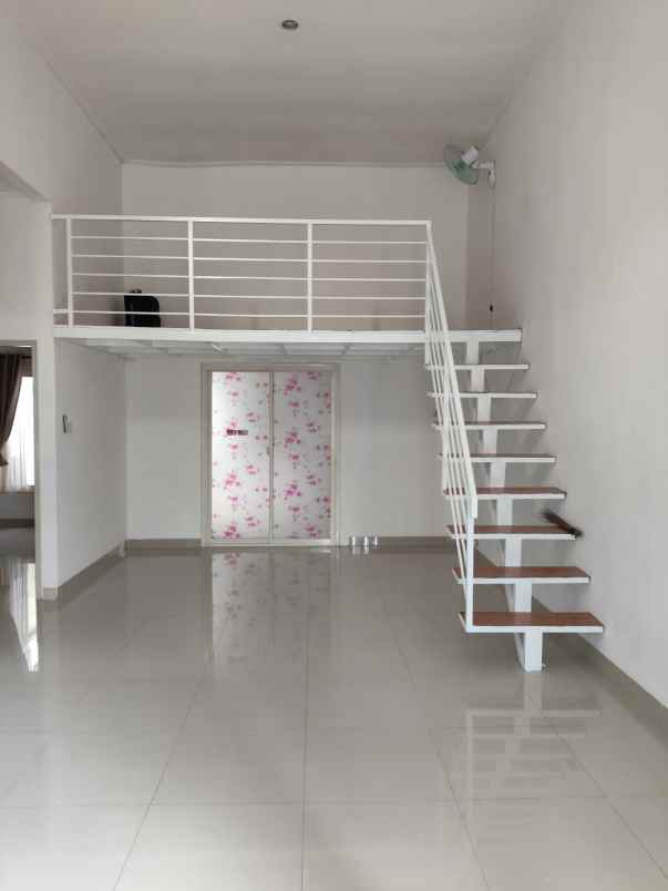 dijual rumah perumahan serpong garden 2