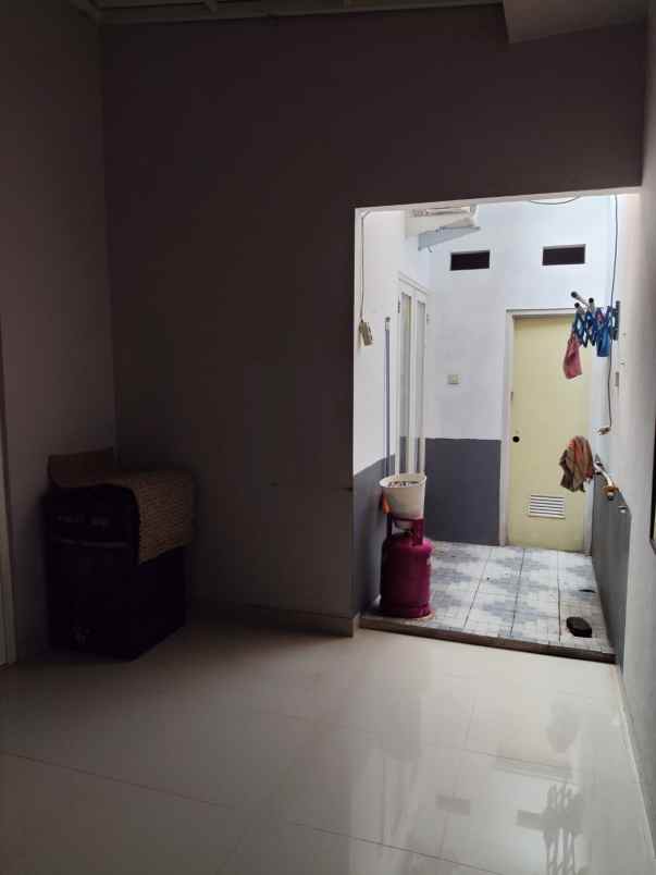 dijual rumah perumahan serpong garden 2