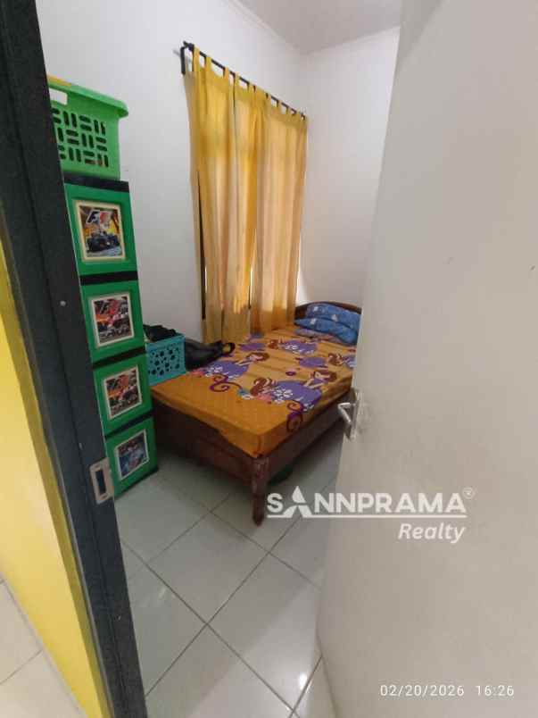 dijual rumah perumahan taman anyelir