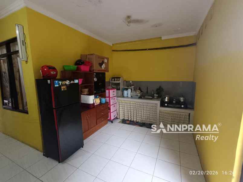 dijual rumah perumahan taman anyelir