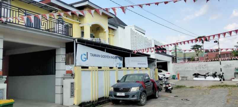 dijual rumah perumahan taman gosyen