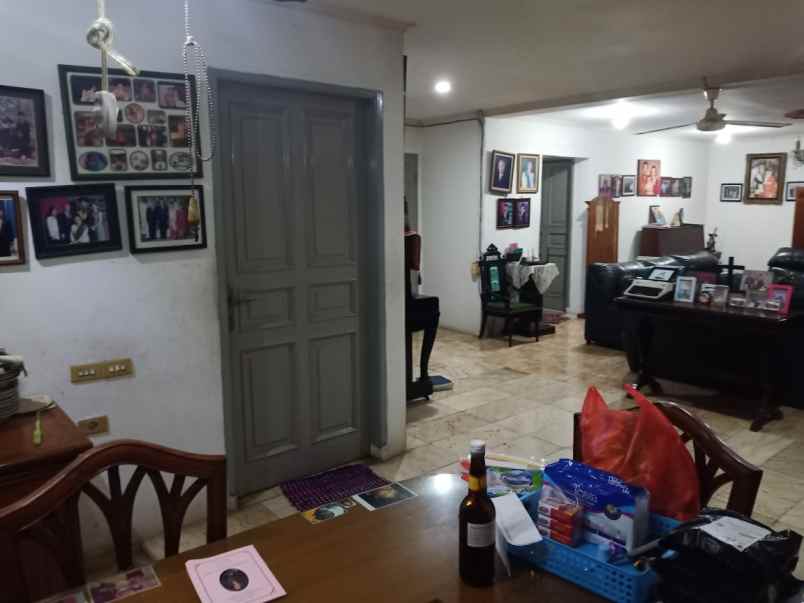 dijual rumah pisangan