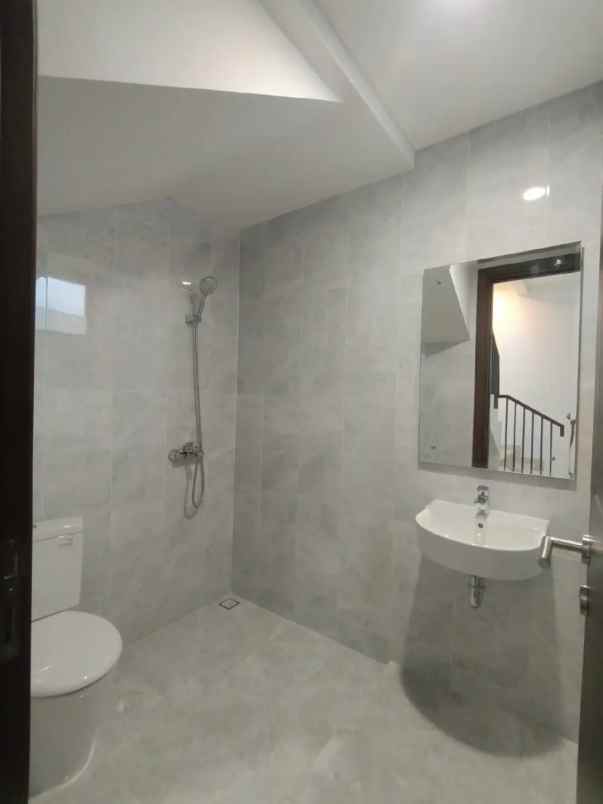 dijual rumah podomoro park buah batu