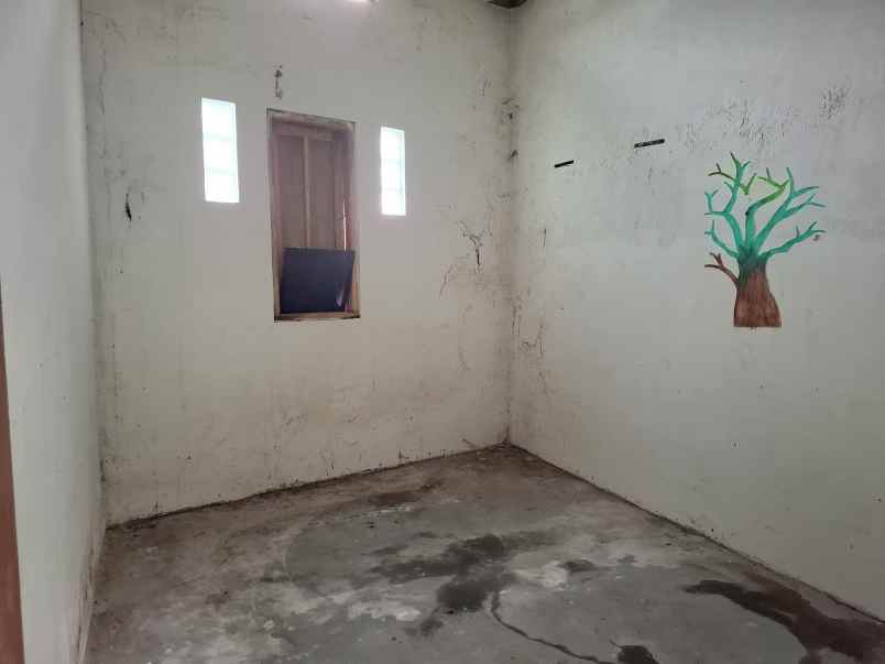 dijual rumah pojok di perumahan muktisari jember
