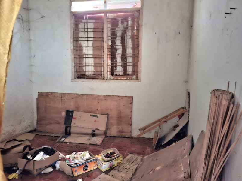 dijual rumah pojok di perumahan muktisari jember