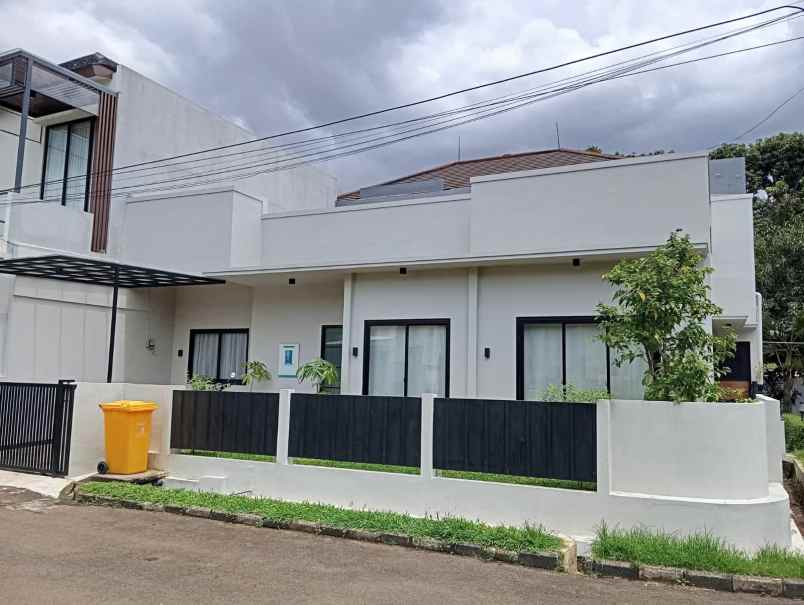 dijual rumah pondok aren