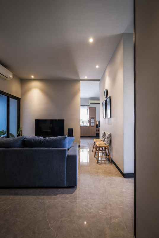 dijual rumah pondok aren