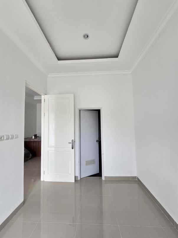 dijual rumah pondok bambu