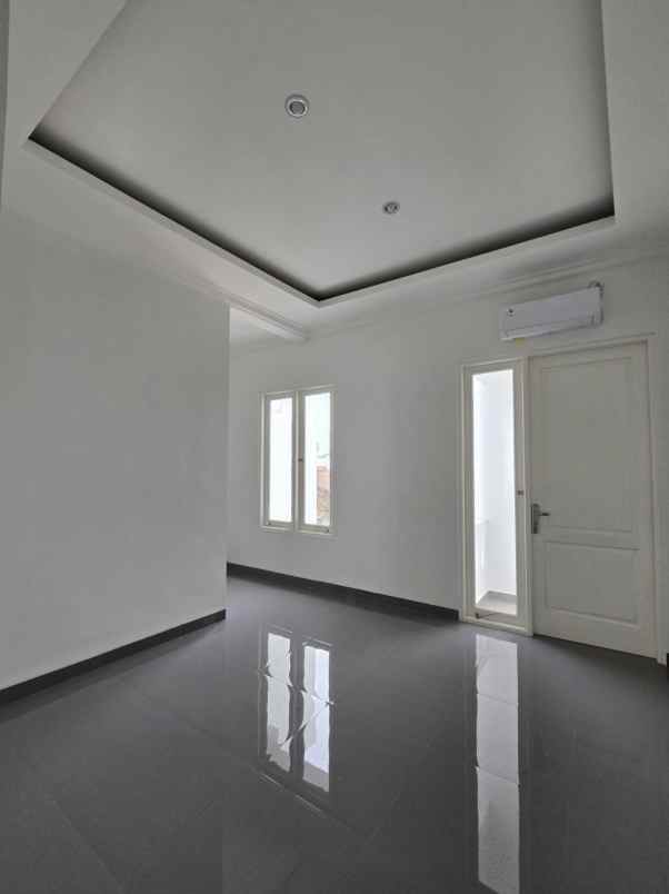 dijual rumah pondok bambu