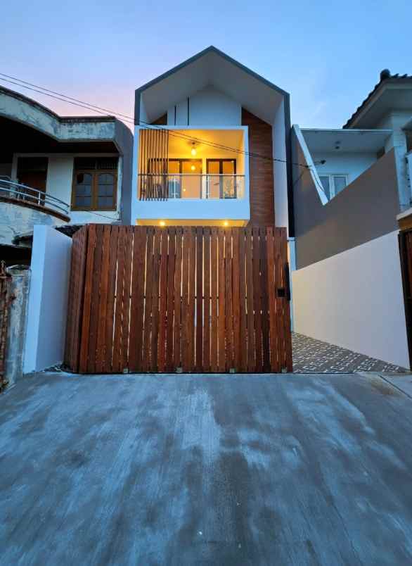 dijual rumah pondok kelapa