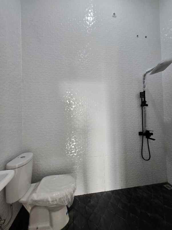 dijual rumah pondok kelapa